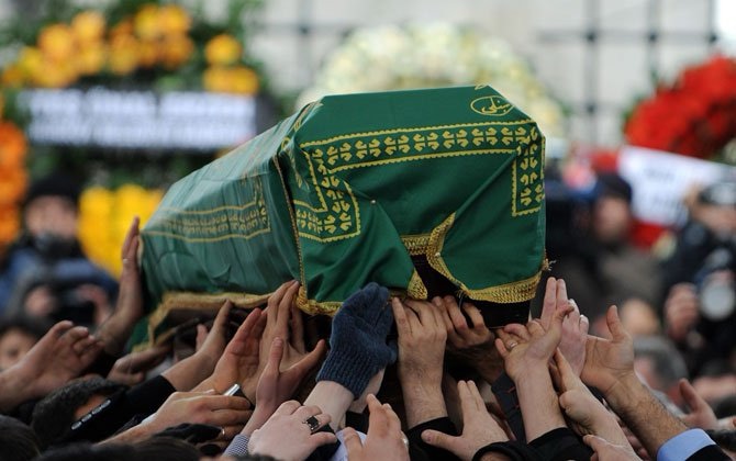 Pesan ghoib “tahun peti”